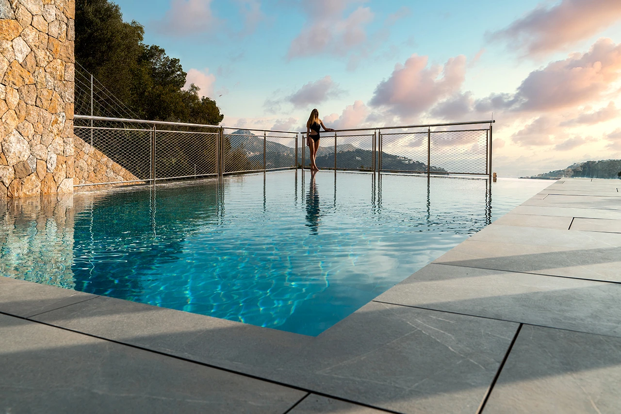 Piscina y Wellness en Monport