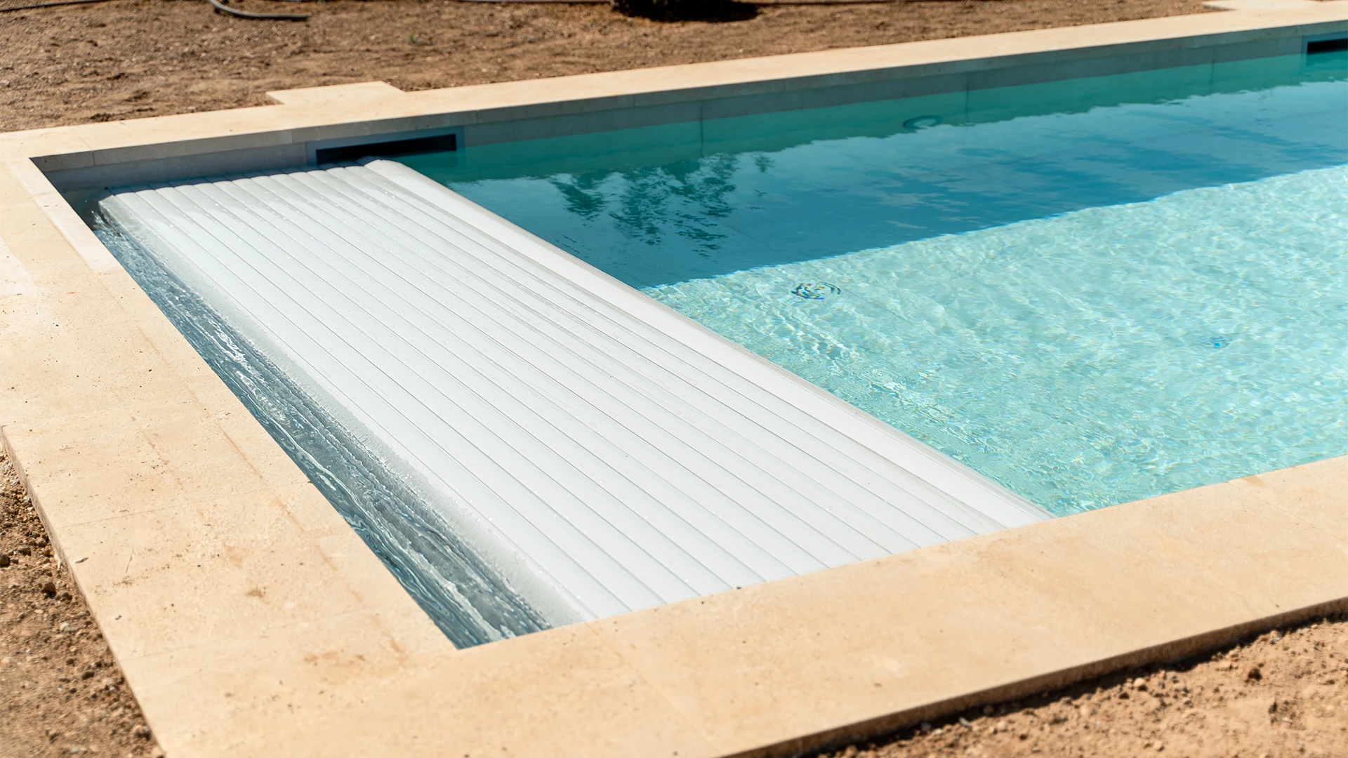 Automatische Poolabdeckungen auf Mallorca: Optionen und Auswahlkriterien